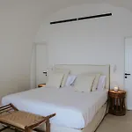 Casasunsha Hybrid Retreat Santorini Hotel