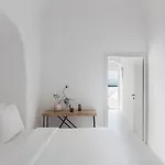 Casasunsha Hybrid Retreat Santorini Hotel