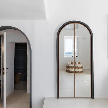 Casasunsha Hybrid Retreat Santorini Отель Тира