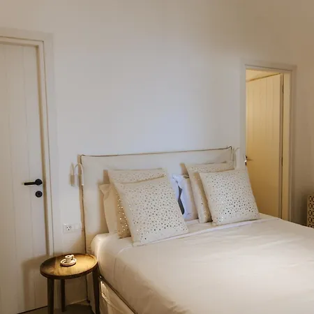 Casasunsha Hybrid Retreat Santorini Fira (Santorini)