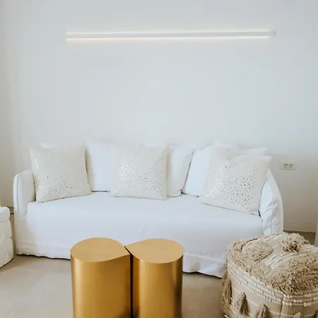 Отель Casasunsha Hybrid Retreat Santorini 5*