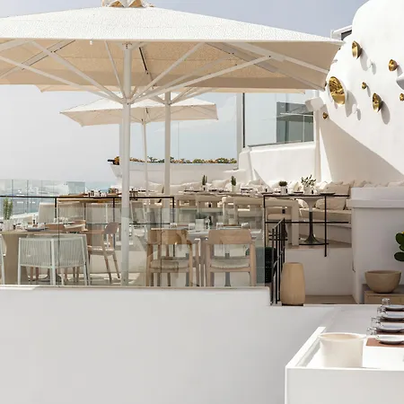 Casasunsha Hybrid Retreat Santorini Hotel