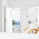 Casasunsha Hybrid Retreat Santorini Hotel